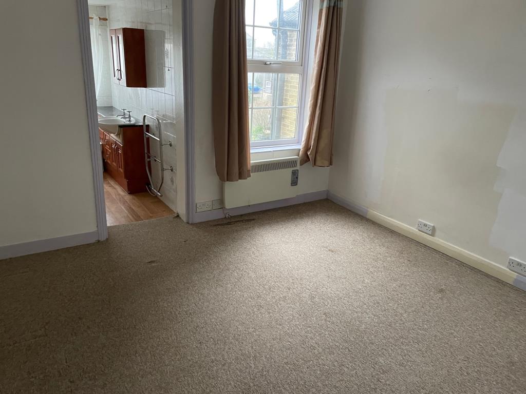 Lot: 79 - FREEHOLD RESIDENTIAL INVESTMENT -